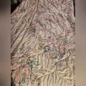 Floral Quilted Comforter 96"×103